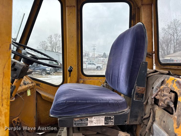 image for item ER0335 1969 Fiat-Allis 645 wheel loader