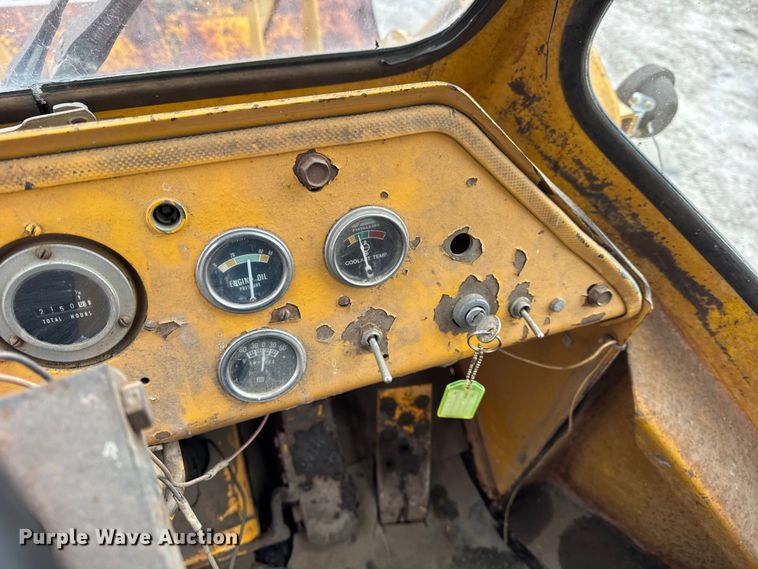 image for item ER0335 1969 Fiat-Allis 645 wheel loader