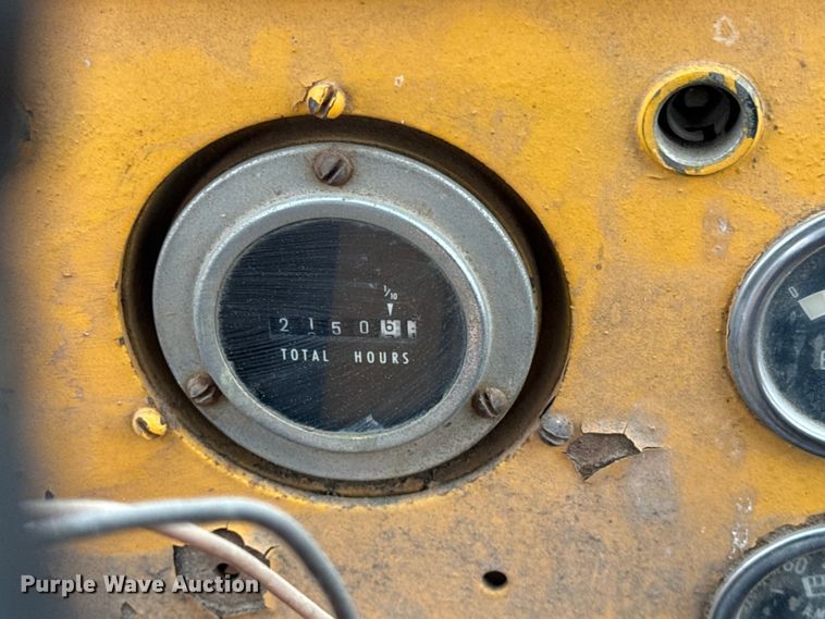 image for item ER0335 1969 Fiat-Allis 645 wheel loader