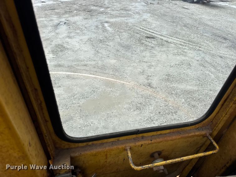 image for item ER0335 1969 Fiat-Allis 645 wheel loader