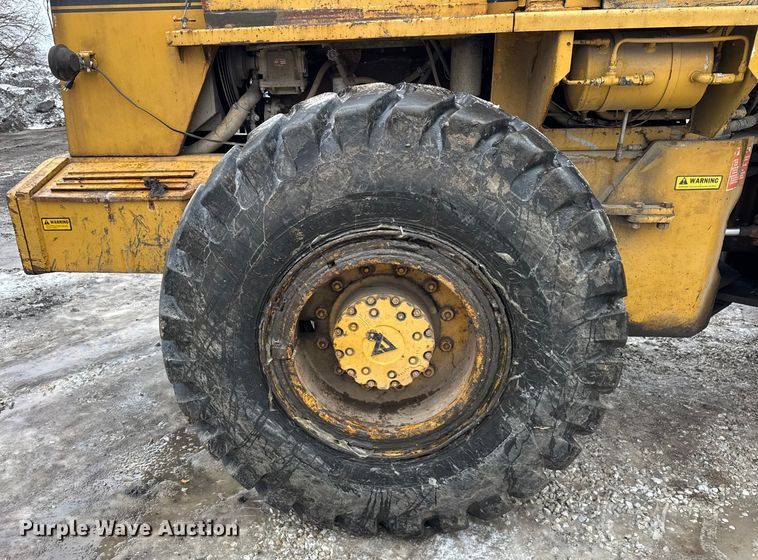 image for item ER0335 1969 Fiat-Allis 645 wheel loader