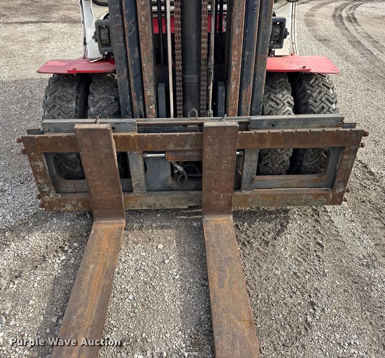 image for item ER0352 Caterpillar DPL40 forklift