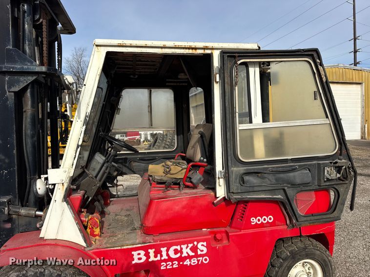 image for item ER0352 Caterpillar DPL40 forklift