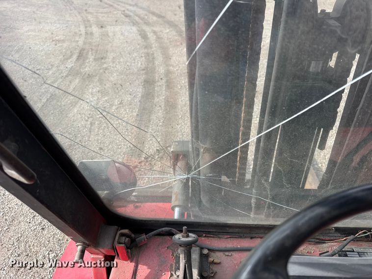 image for item ER0352 Caterpillar DPL40 forklift