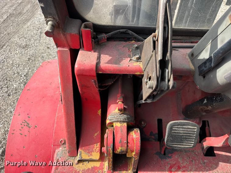 image for item ER0352 Caterpillar DPL40 forklift