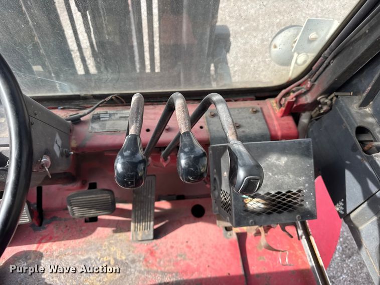 image for item ER0352 Caterpillar DPL40 forklift