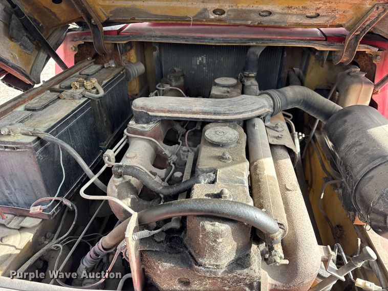 image for item ER0352 Caterpillar DPL40 forklift