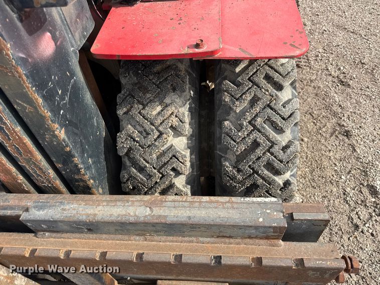 image for item ER0352 Caterpillar DPL40 forklift