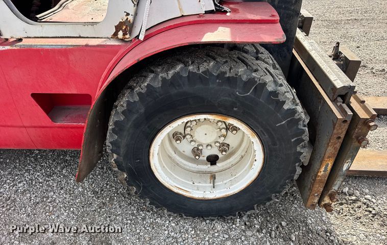 image for item ER0352 Caterpillar DPL40 forklift