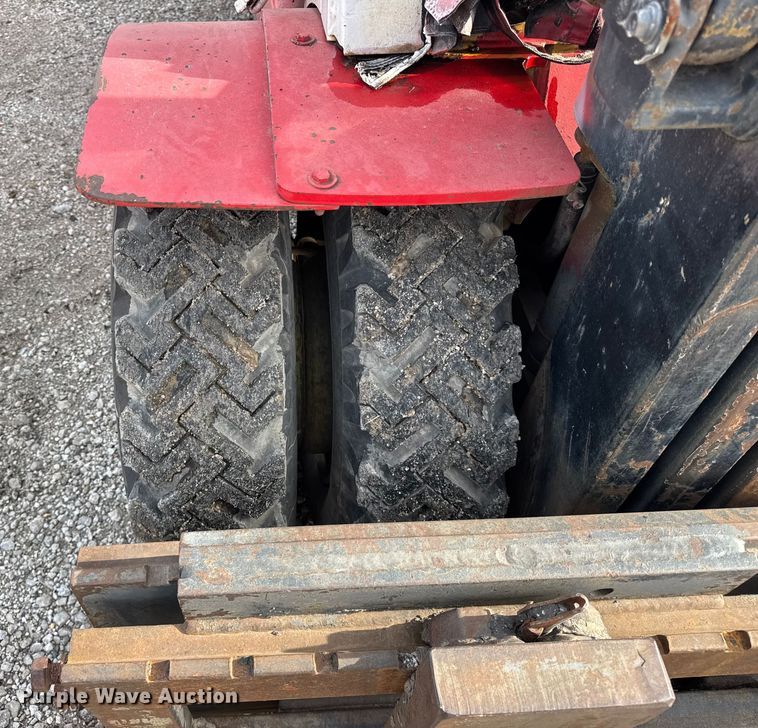 image for item ER0352 Caterpillar DPL40 forklift