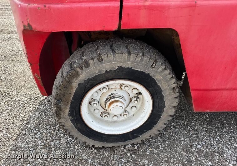 image for item ER0352 Caterpillar DPL40 forklift