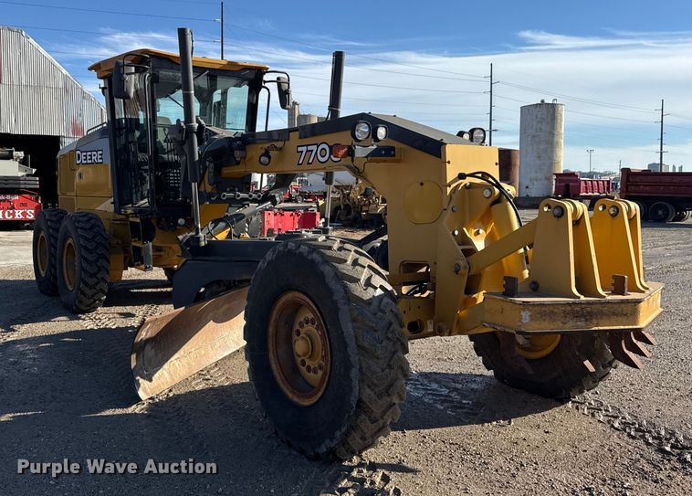 image for item ER0354 2015 John Deere 770G motor grader