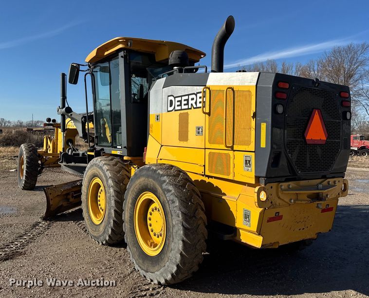 image for item ER0354 2015 John Deere 770G motor grader