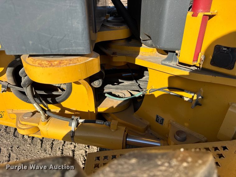 image for item ER0354 2015 John Deere 770G motor grader