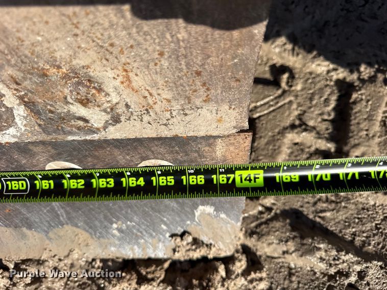 image for item ER0354 2015 John Deere 770G motor grader