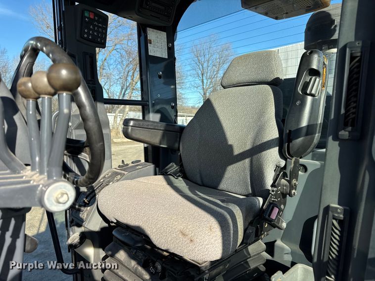 image for item ER0354 2015 John Deere 770G motor grader