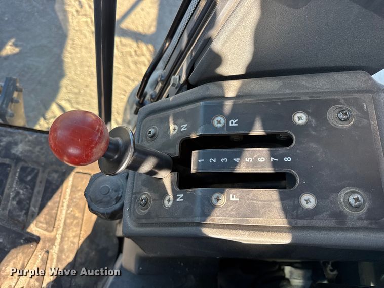 image for item ER0354 2015 John Deere 770G motor grader