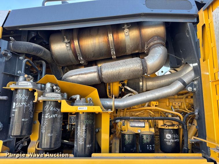 image for item ER0354 2015 John Deere 770G motor grader