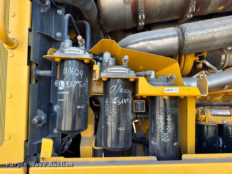 image for item ER0354 2015 John Deere 770G motor grader