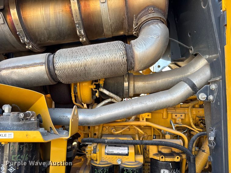 image for item ER0354 2015 John Deere 770G motor grader