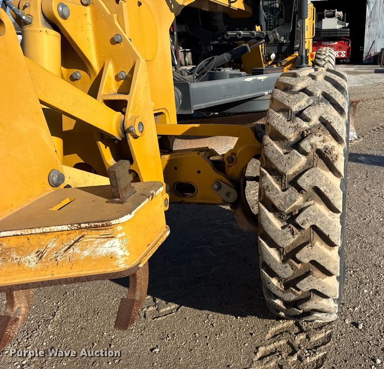 image for item ER0354 2015 John Deere 770G motor grader