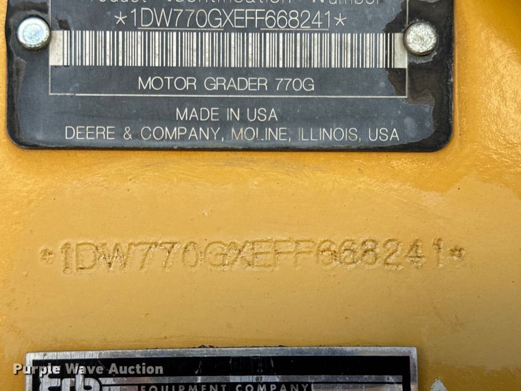 image for item ER0354 2015 John Deere 770G motor grader