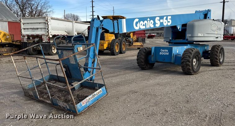 image for item ER0355 1998 Genie S65 boom lift
