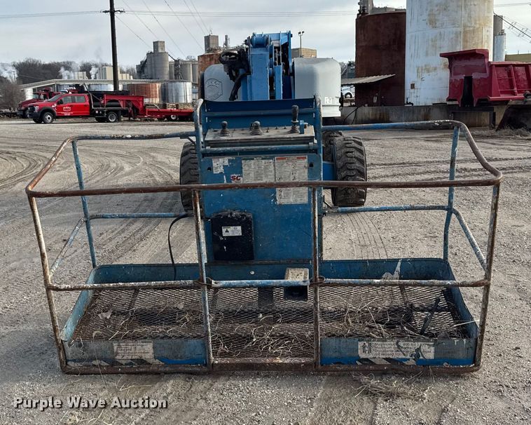 image for item ER0355 1998 Genie S65 boom lift
