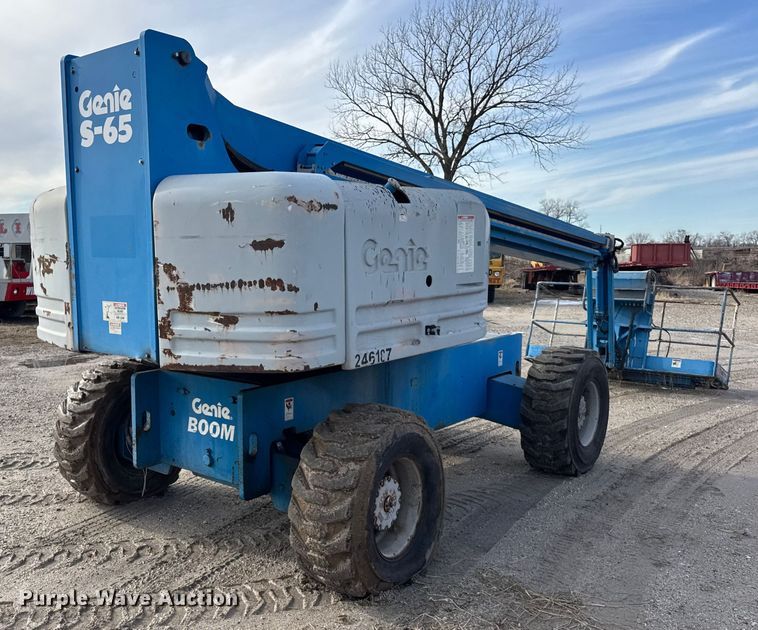 image for item ER0355 1998 Genie S65 boom lift
