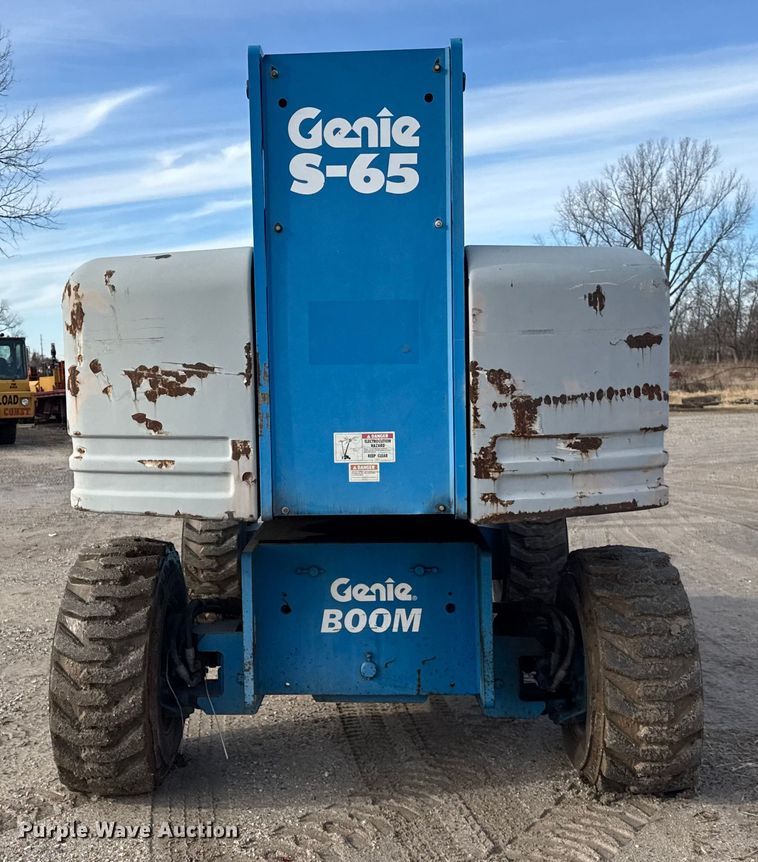 image for item ER0355 1998 Genie S65 boom lift
