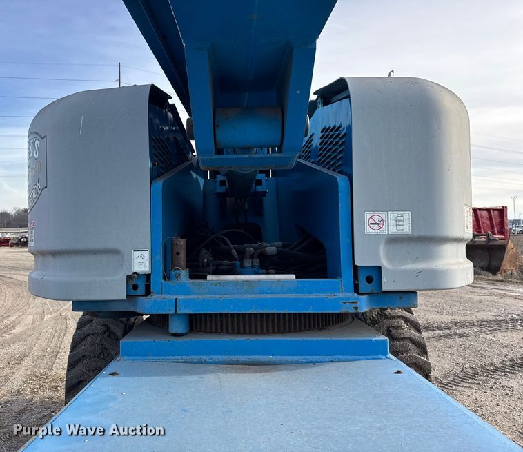 image for item ER0355 1998 Genie S65 boom lift