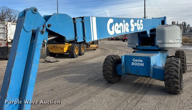 image for item ER0355 1998 Genie S65 boom lift