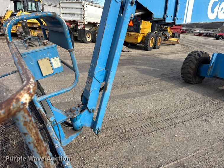 image for item ER0355 1998 Genie S65 boom lift