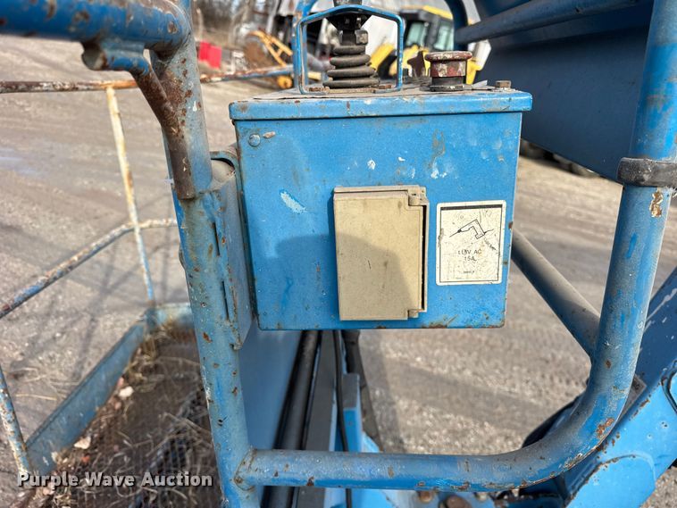 image for item ER0355 1998 Genie S65 boom lift