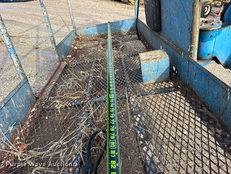 image for item ER0355 1998 Genie S65 boom lift