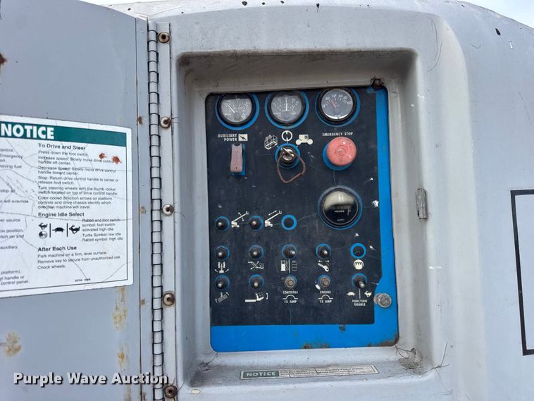 image for item ER0355 1998 Genie S65 boom lift