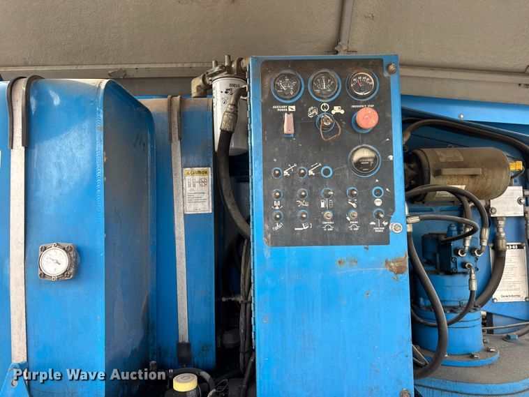 image for item ER0355 1998 Genie S65 boom lift