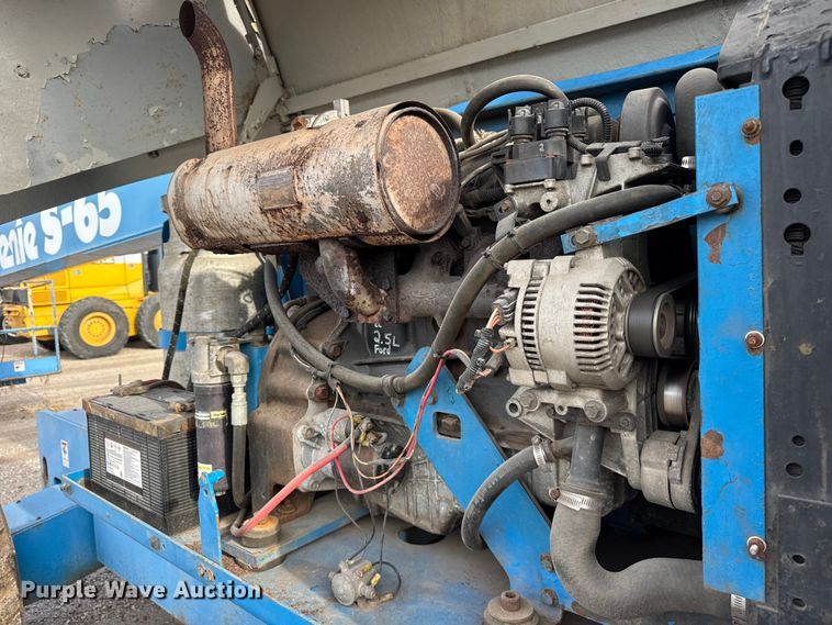 image for item ER0355 1998 Genie S65 boom lift