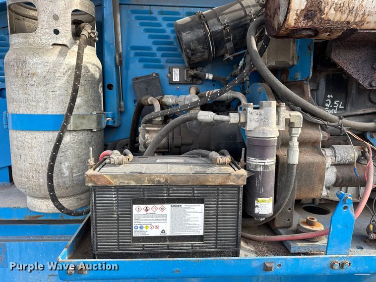 image for item ER0355 1998 Genie S65 boom lift