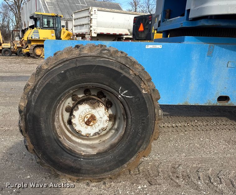 image for item ER0355 1998 Genie S65 boom lift