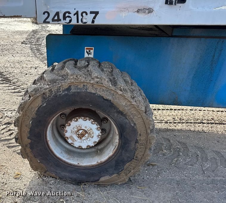 image for item ER0355 1998 Genie S65 boom lift