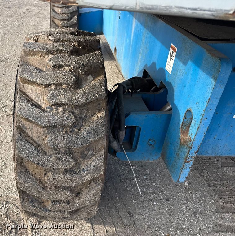 image for item ER0355 1998 Genie S65 boom lift