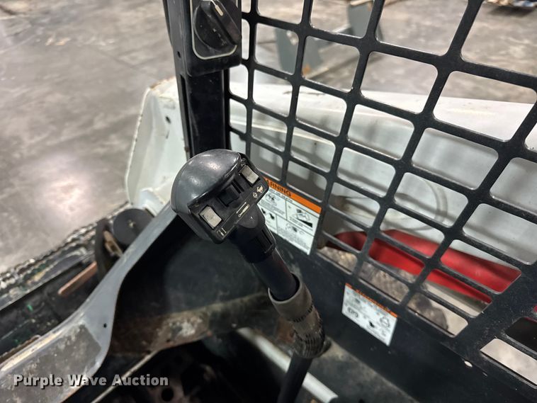 image for item ER0359 2016 Bobcat S550 skid steer loader