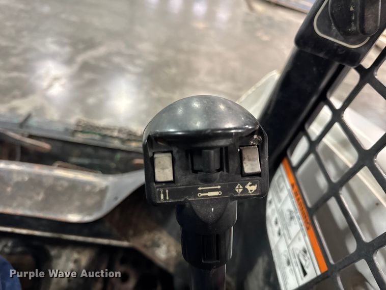 image for item ER0359 2016 Bobcat S550 skid steer loader