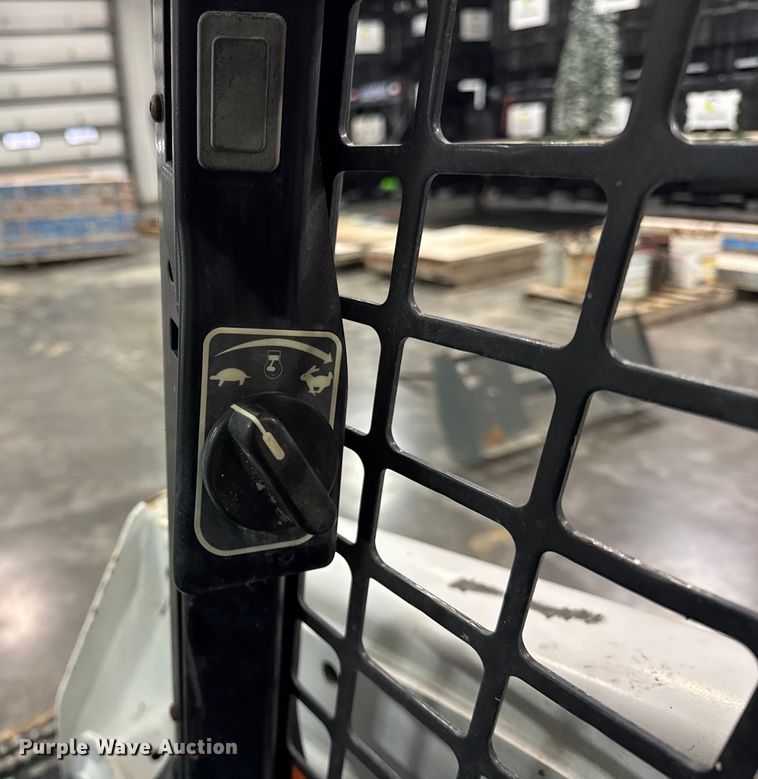 image for item ER0359 2016 Bobcat S550 skid steer loader