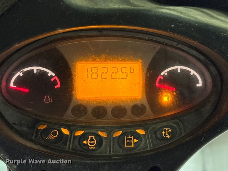 image for item ER0359 2016 Bobcat S550 skid steer loader