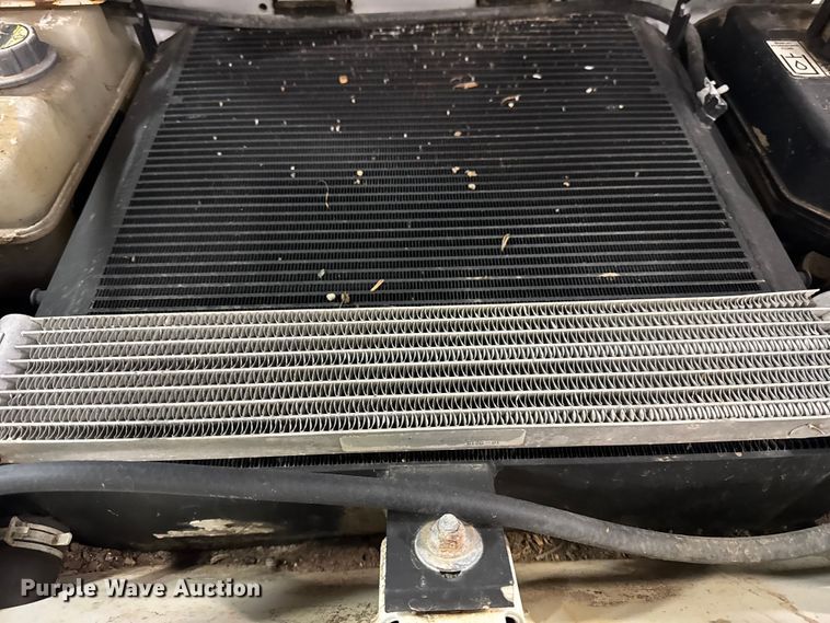 image for item ER0359 2016 Bobcat S550 skid steer loader