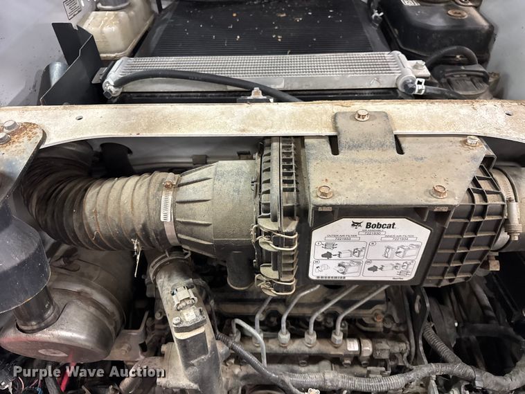 image for item ER0359 2016 Bobcat S550 skid steer loader