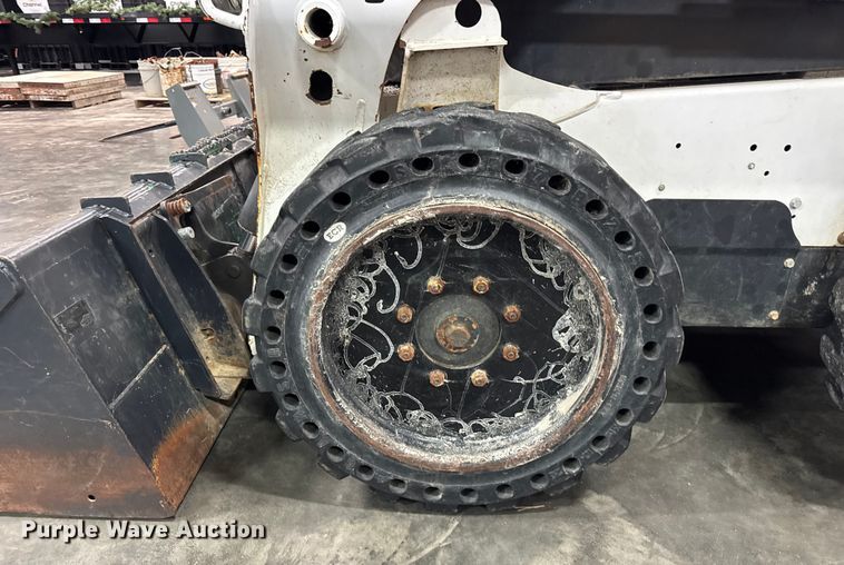 image for item ER0359 2016 Bobcat S550 skid steer loader