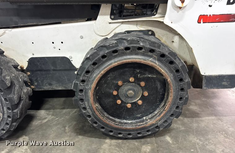 image for item ER0359 2016 Bobcat S550 skid steer loader
